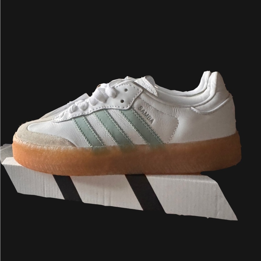 Adidas Samba sneakers - brand new w/tags - Picture 6 of 7